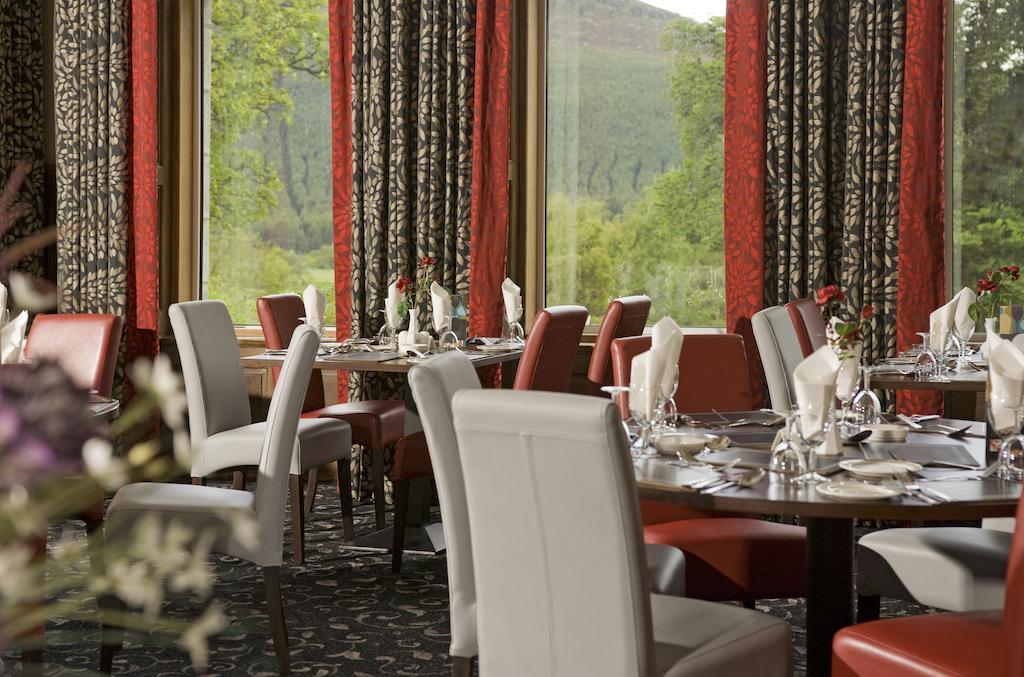 The Invercauld Arms Hotel Баллатер Экстерьер фото