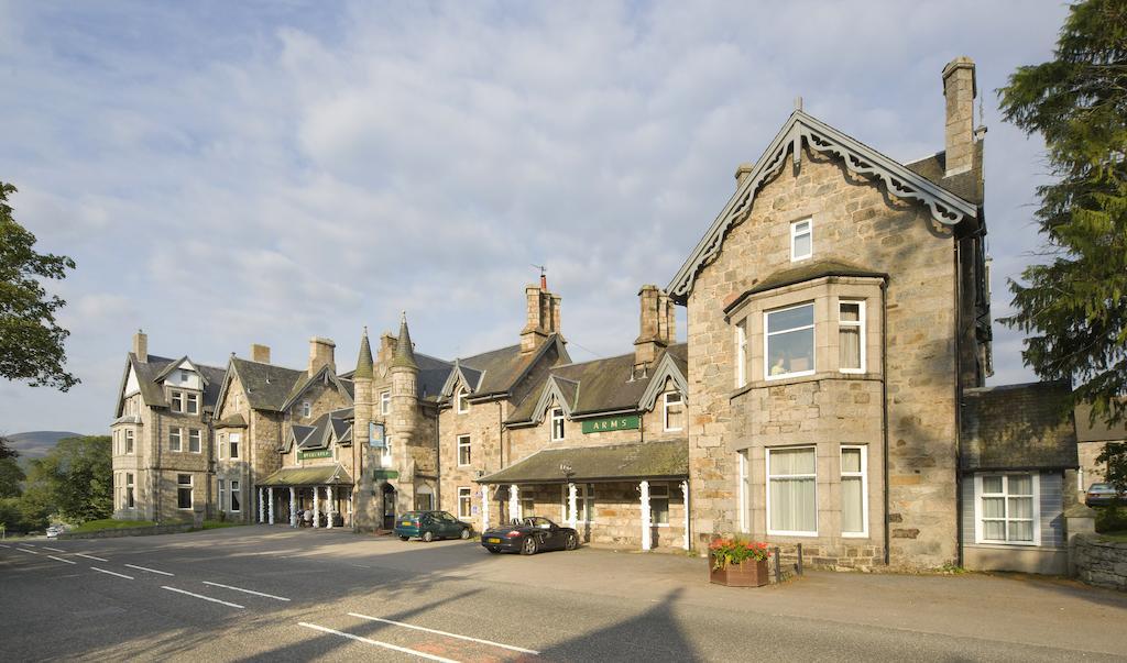 The Invercauld Arms Hotel Баллатер Экстерьер фото