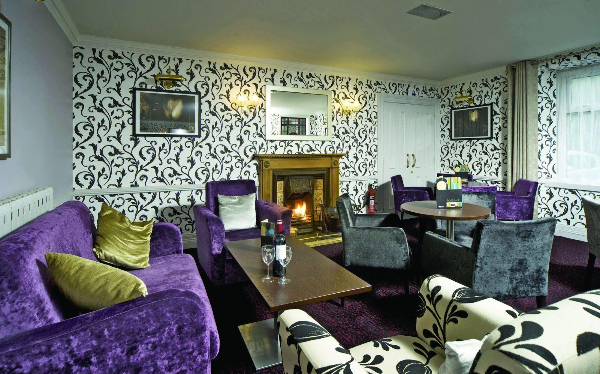 The Invercauld Arms Hotel Баллатер Экстерьер фото