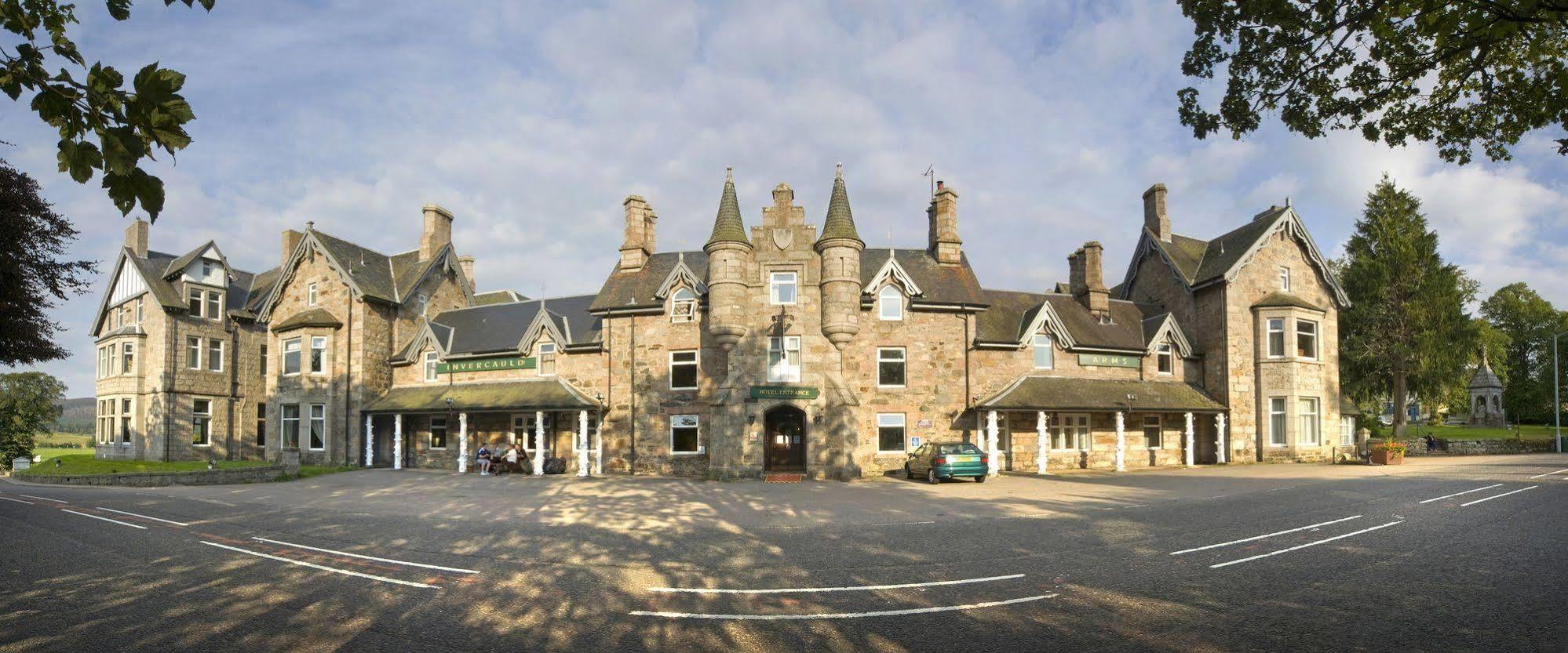 The Invercauld Arms Hotel Баллатер Экстерьер фото